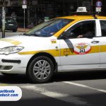 Taxi en Uruguay. De camino a renovar la libreta de conducir
